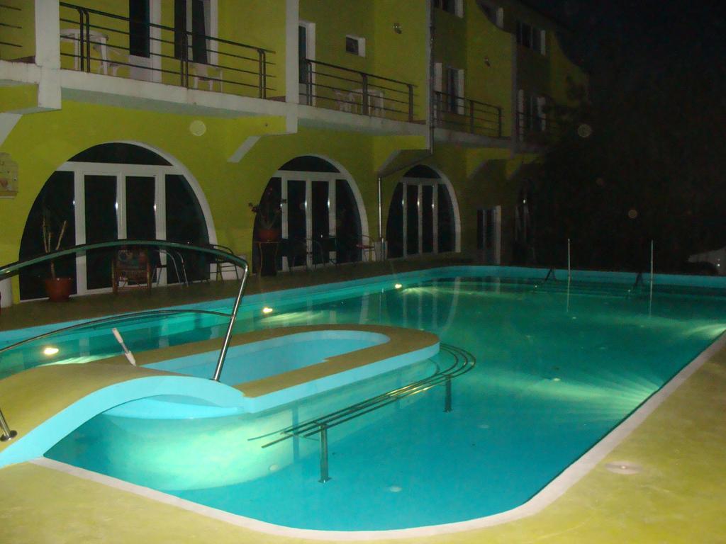 Pension Eclipse Oradea Exterior foto